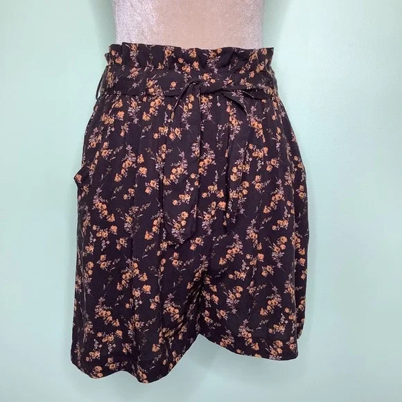 Jachs Girlfriend Floral Paper Bag High Waist Pull On Culotte Shorts NWT - Picture 4 of 16